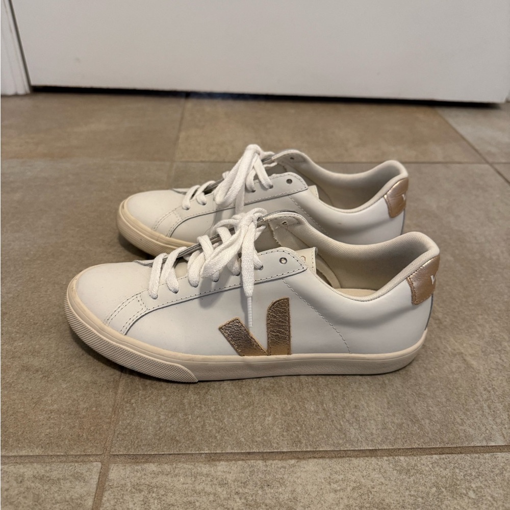 Veja Campo Sneakers - White w/ Gold Metallic
